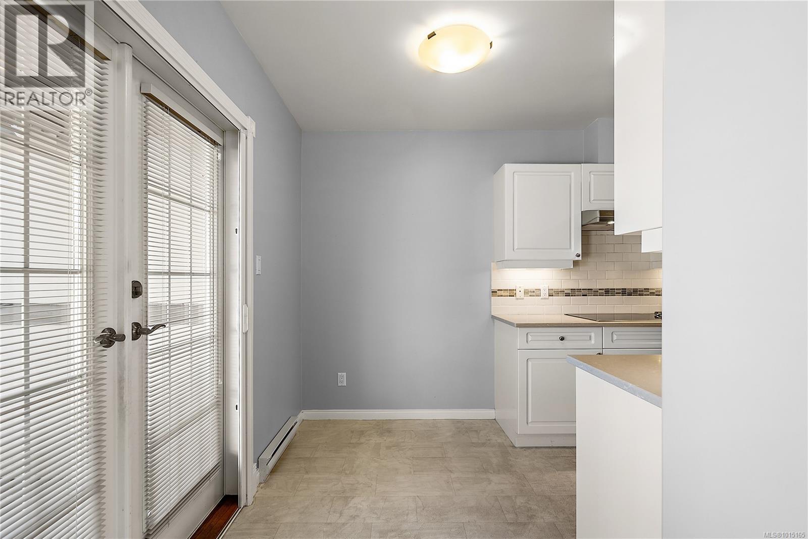 349 4484 Chatterton Way, Saanich