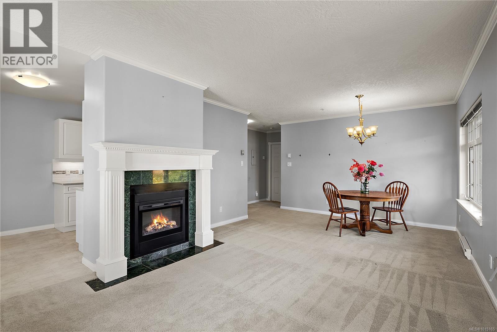 349 4484 Chatterton Way, Saanich