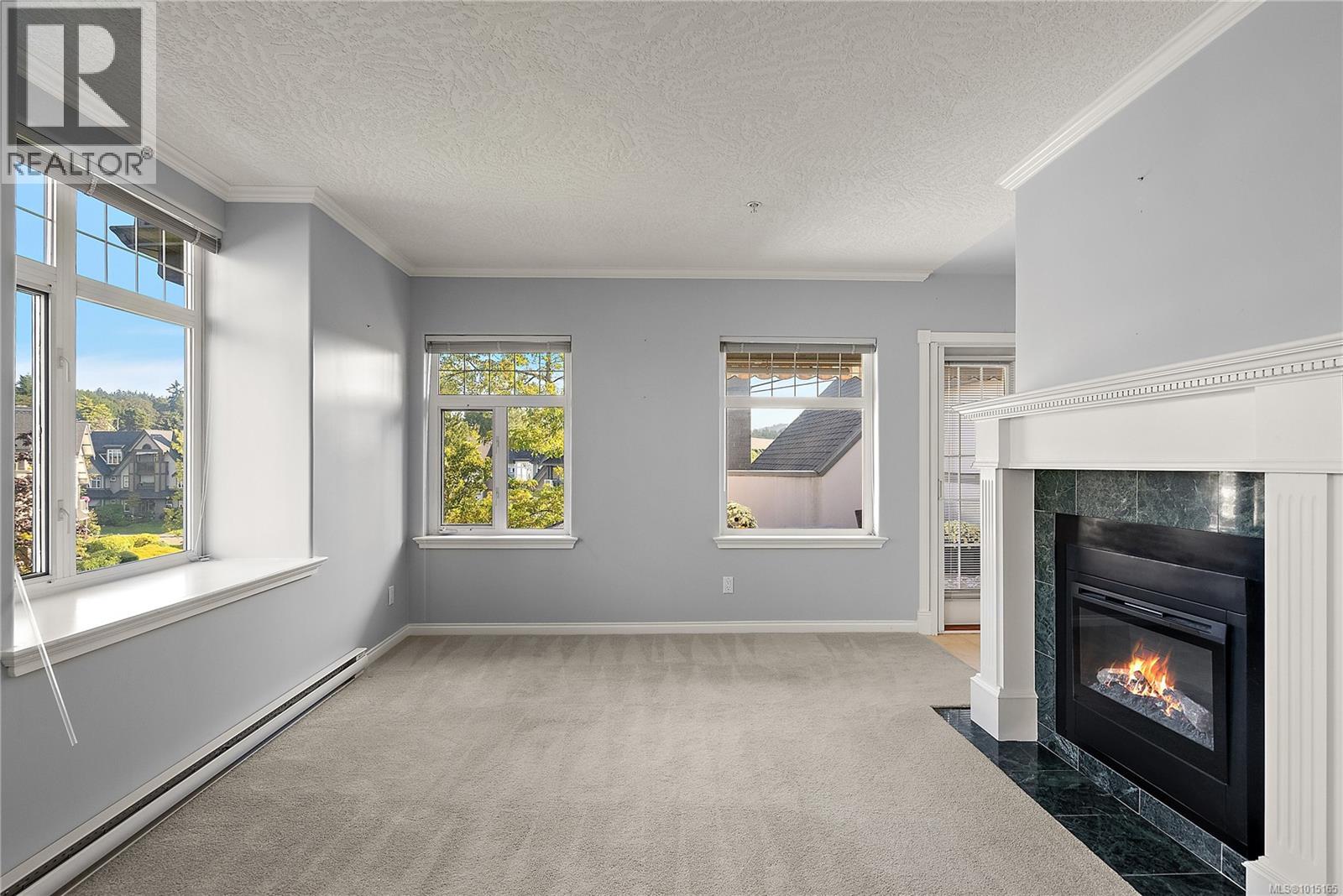 349 4484 Chatterton Way, Saanich