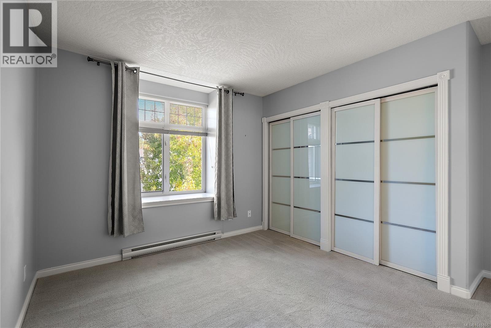 349 4484 Chatterton Way, Saanich