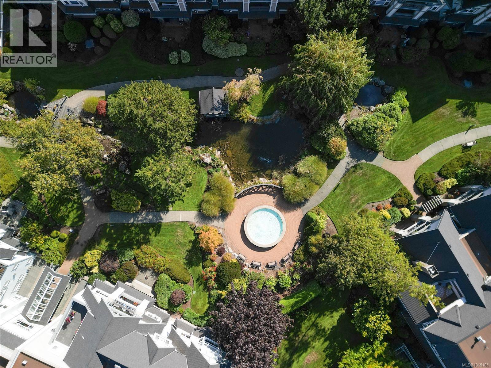 349 4484 Chatterton Way, Saanich