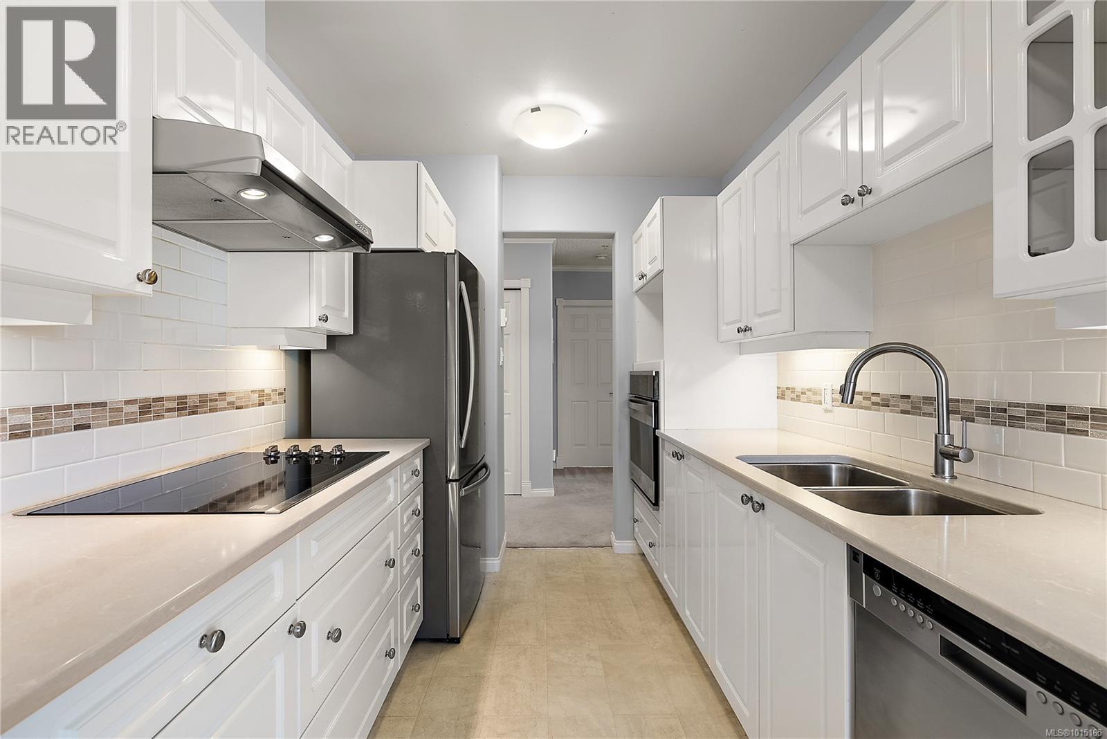 349 4484 Chatterton Way, Saanich