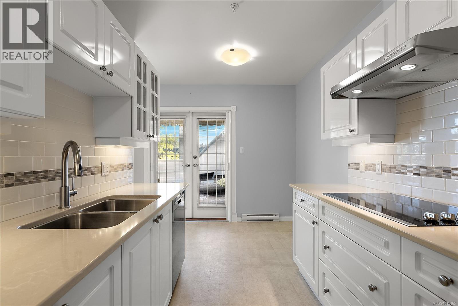 349 4484 Chatterton Way, Saanich