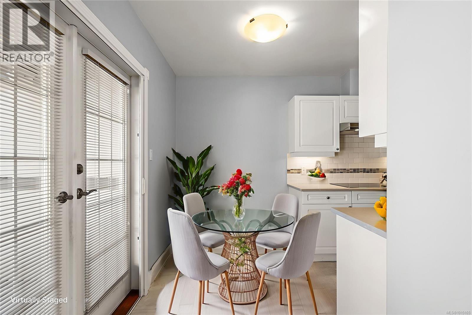 349 4484 Chatterton Way, Saanich