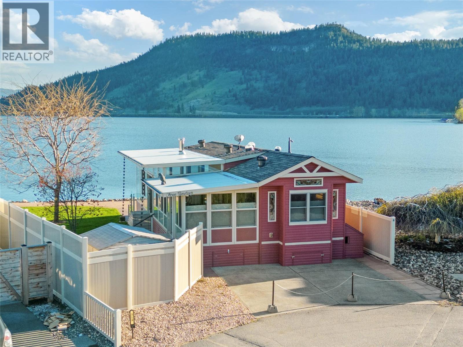 #319-415 Commonwealth Road, Kelowna