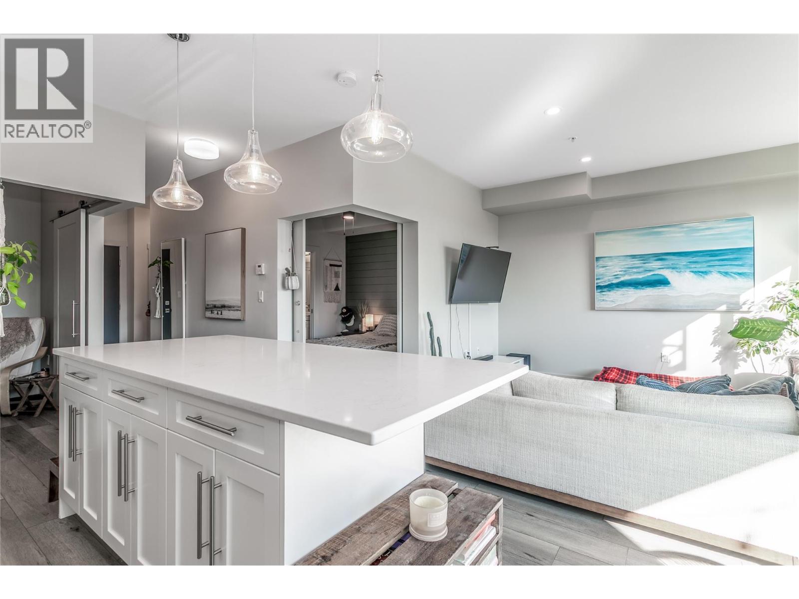 403 3630 Mission Springs Drive, Kelowna