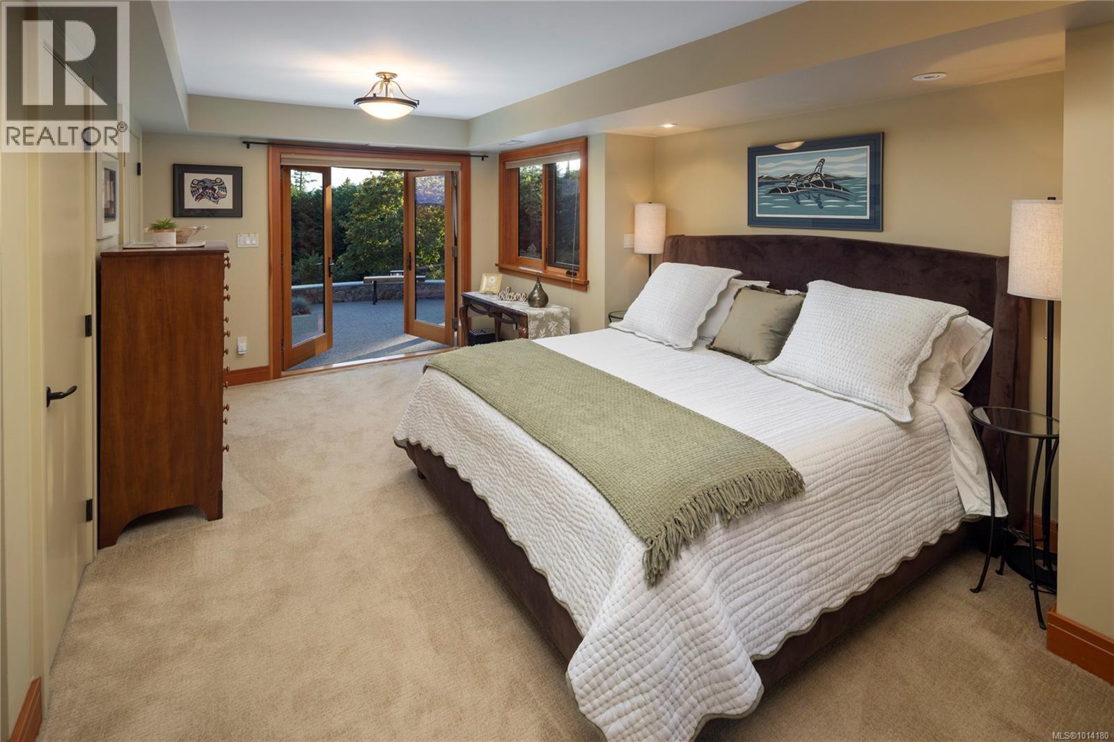 8100 Woodwyn Terr, Central Saanich