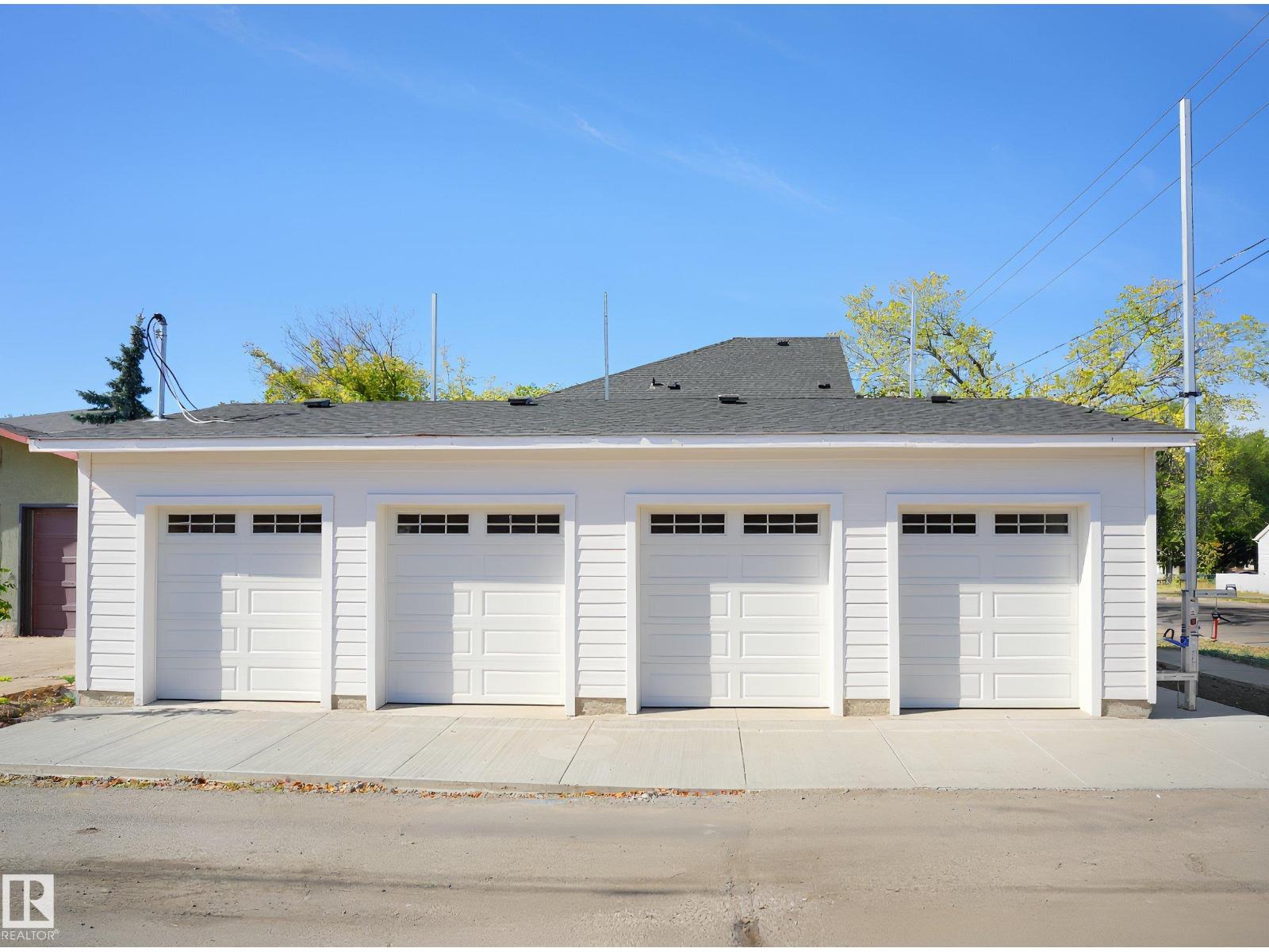 10121 122 AV NW, Edmonton