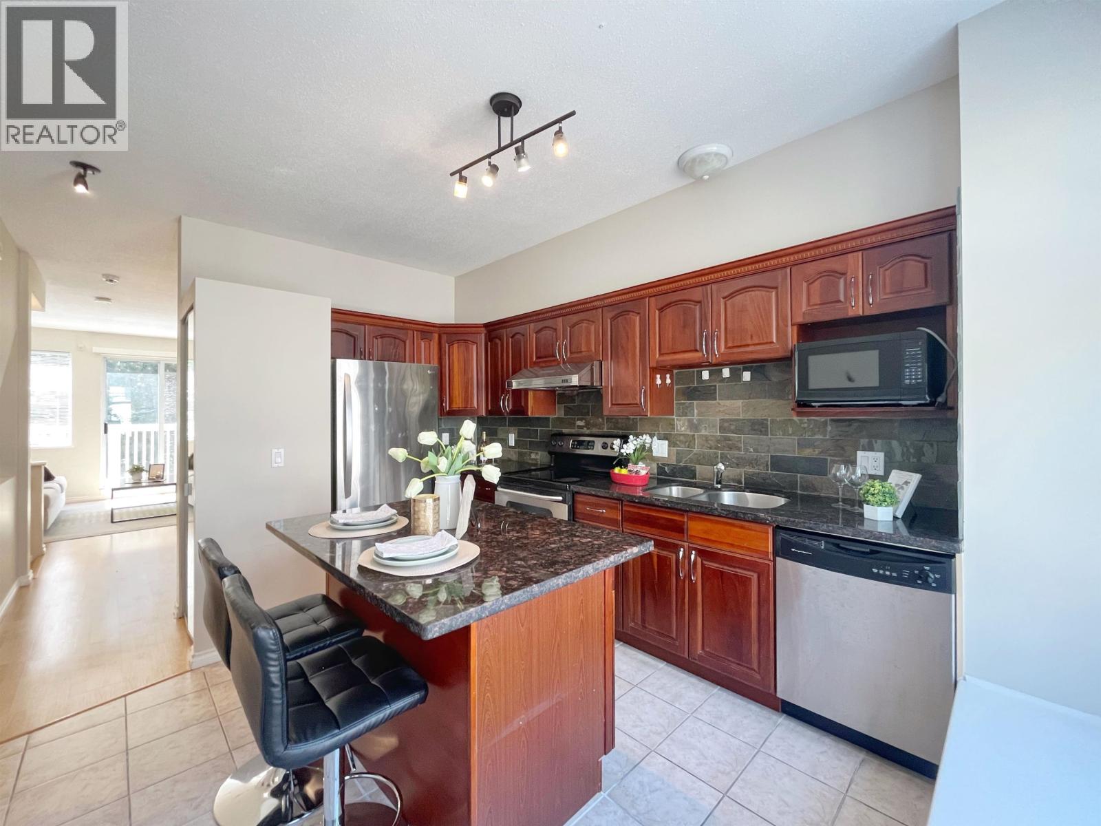 #78-6588 BARNARD Drive, Richmond