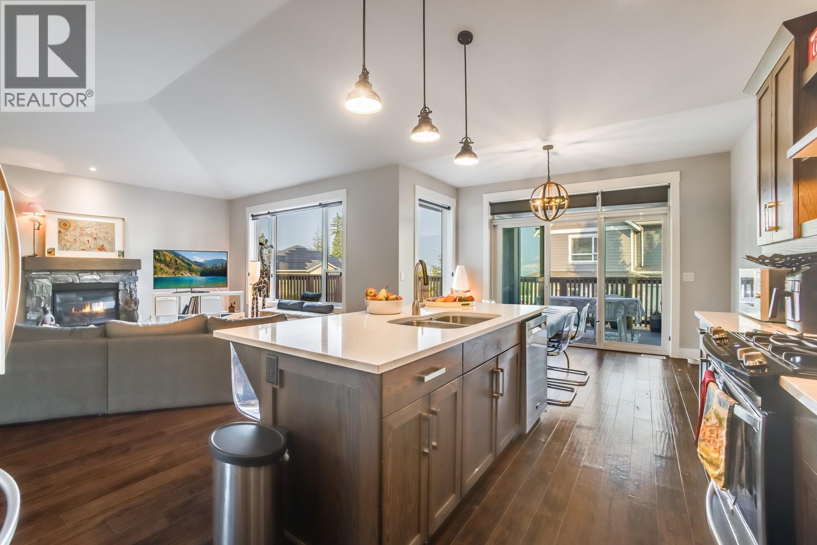  13093 Shoreline Drive, Lake Country