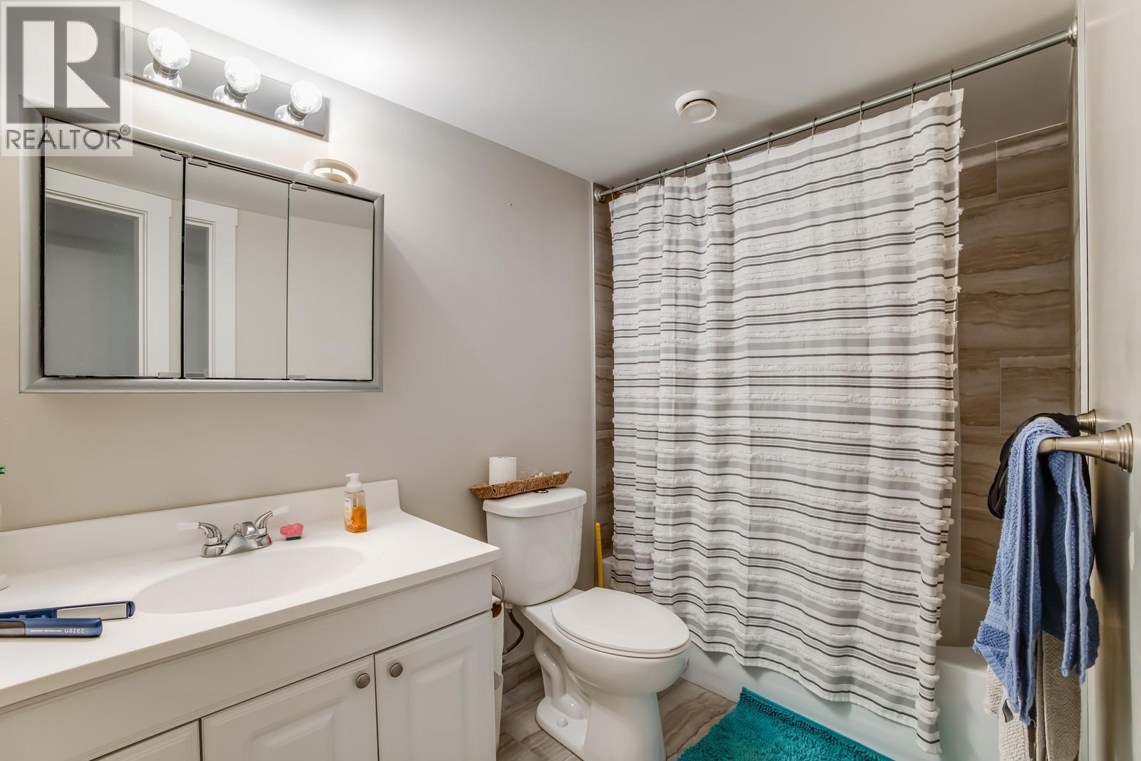 13093 Shoreline Drive, Lake Country