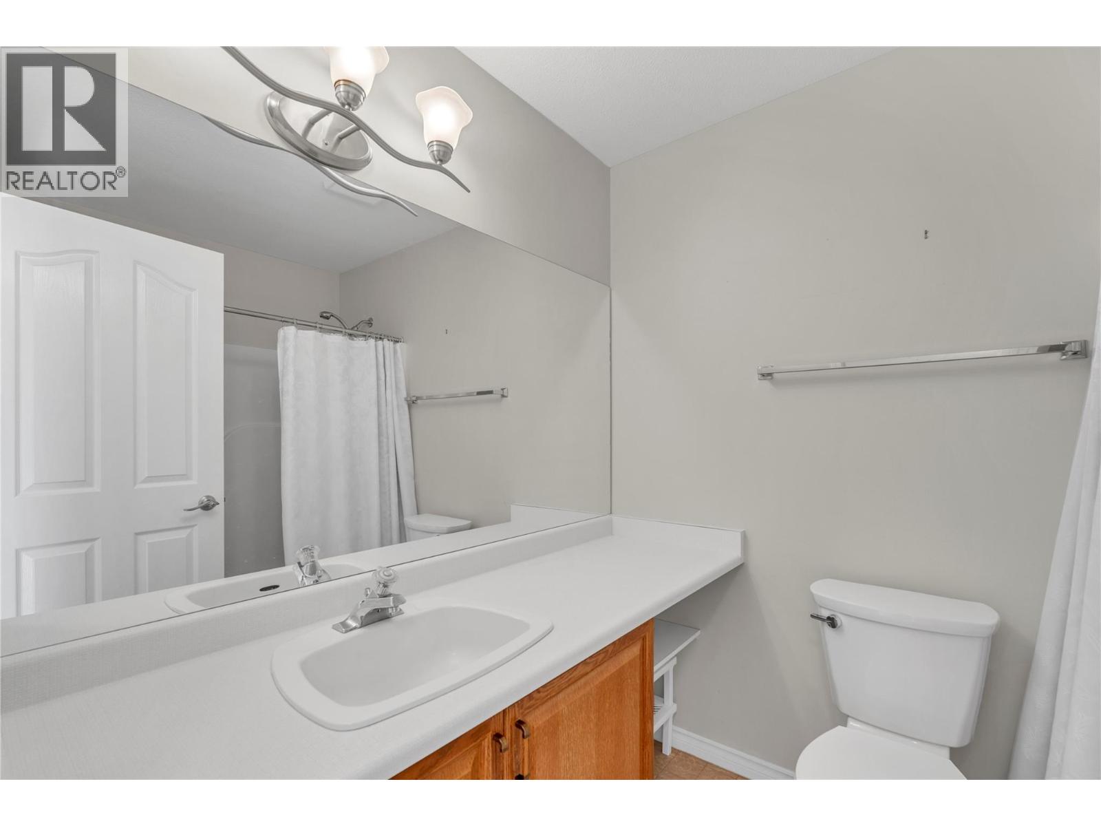 8404 Jubliee Road E Unit# 207, Summerland