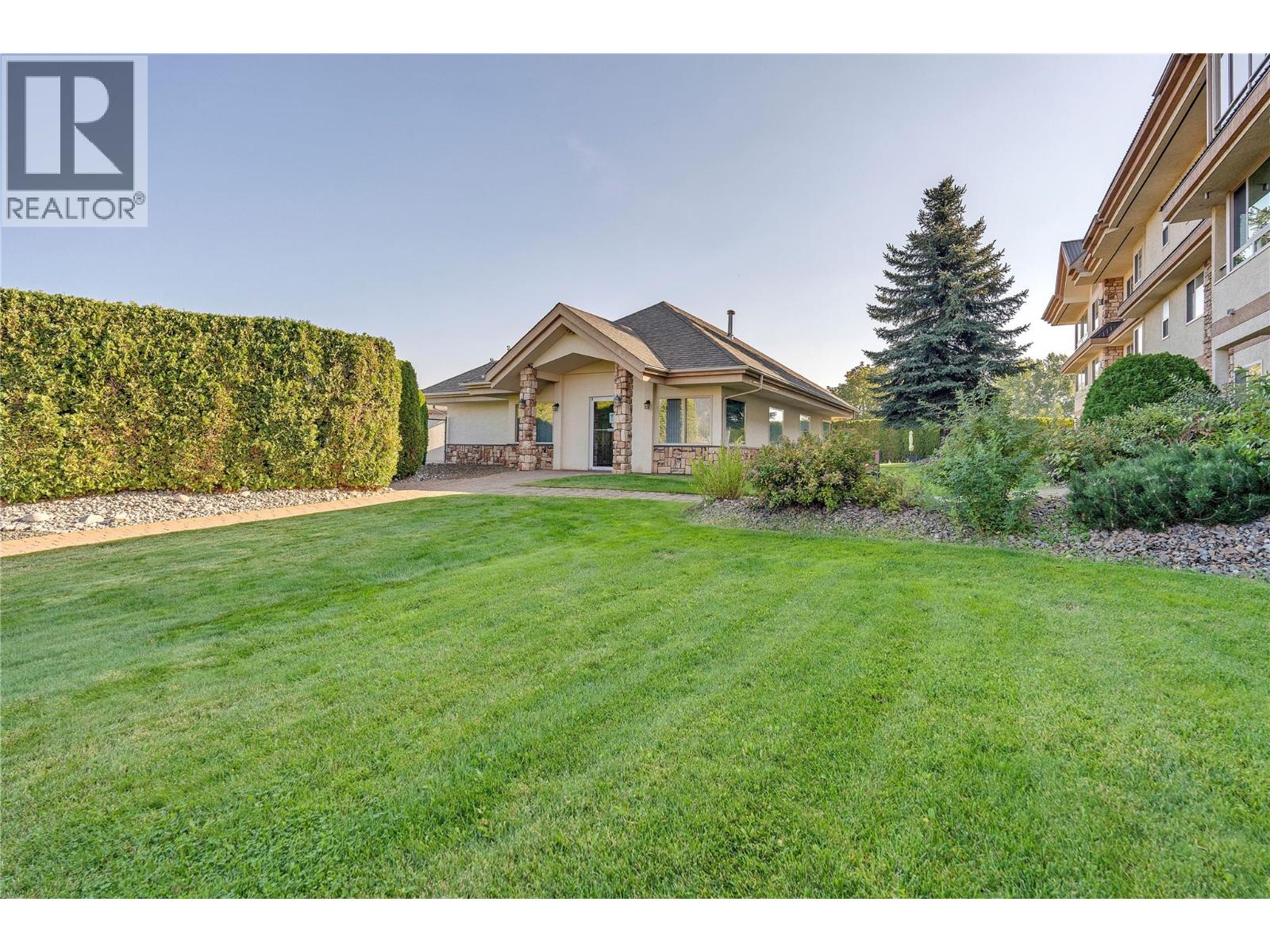 8404 Jubliee Road E Unit# 207, Summerland