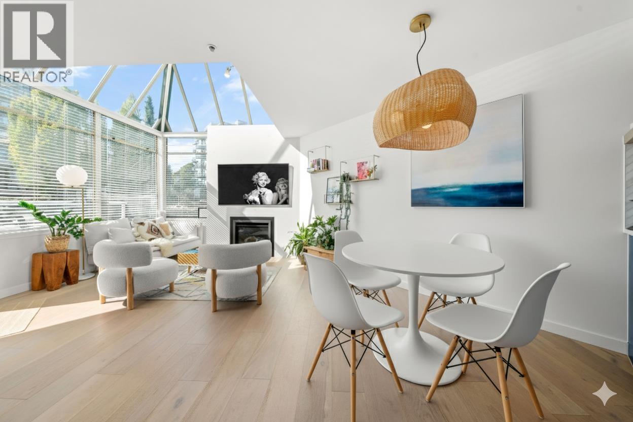 204 565 17TH STREET, West Vancouver