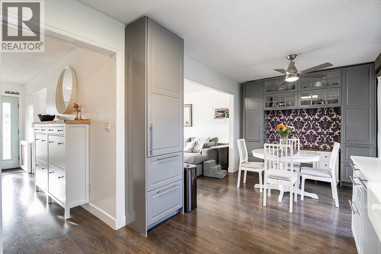 5243 MAPLE Crescent, Delta