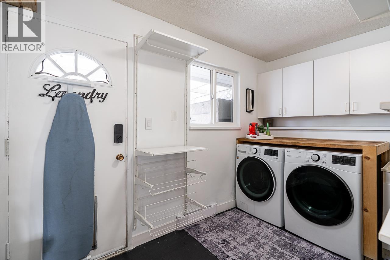 5243 MAPLE Crescent, Delta