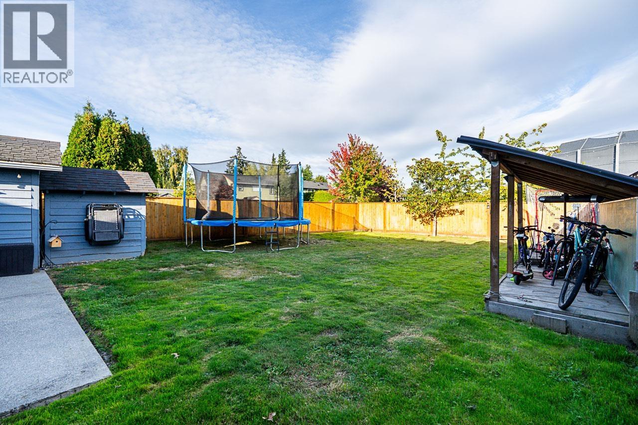 5243 MAPLE Crescent, Delta