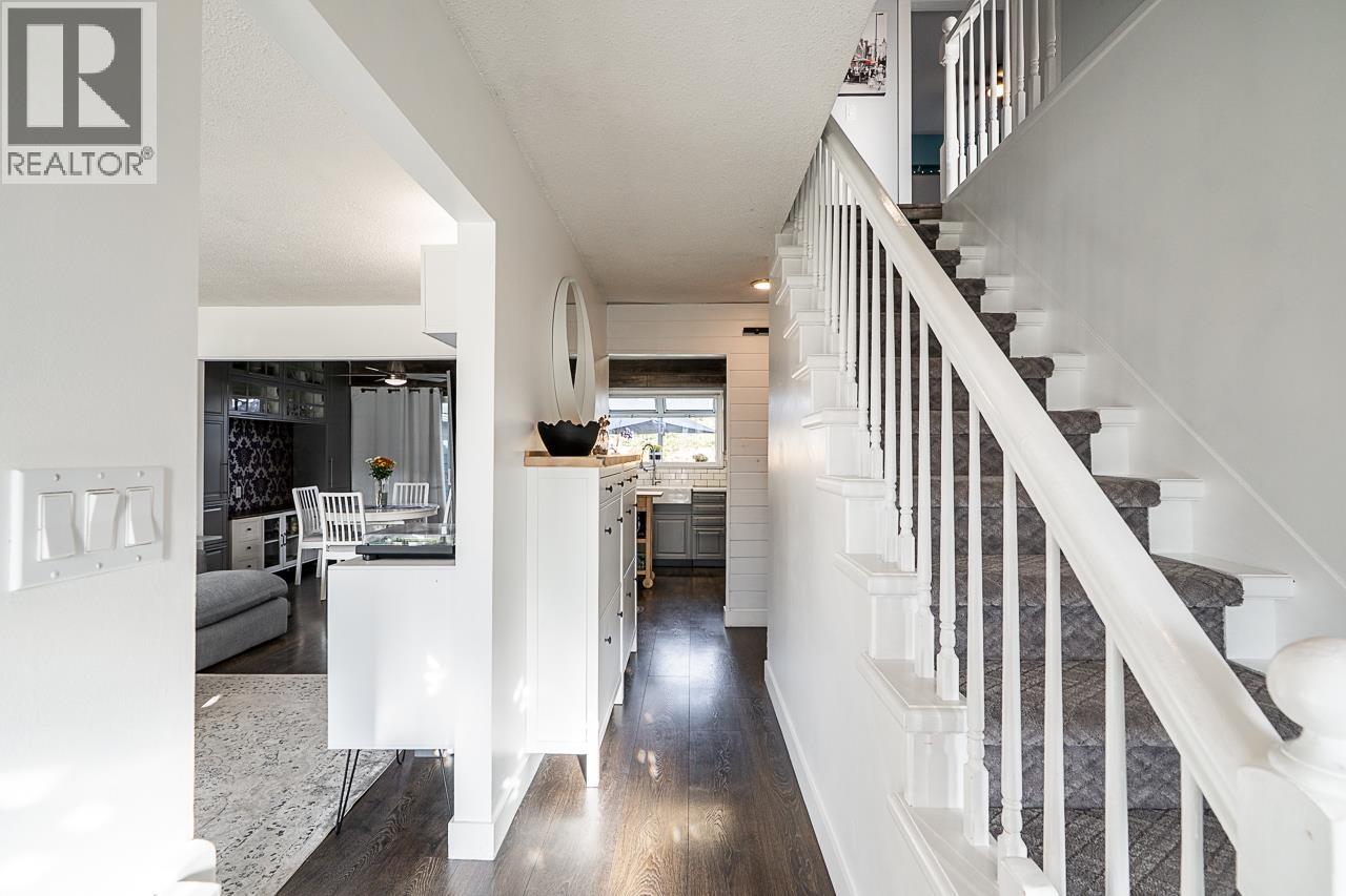 5243 MAPLE Crescent, Delta