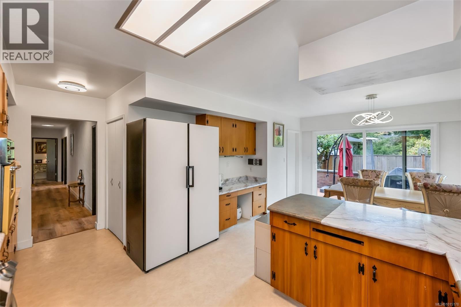  1935 San Juan Avenue, Saanich