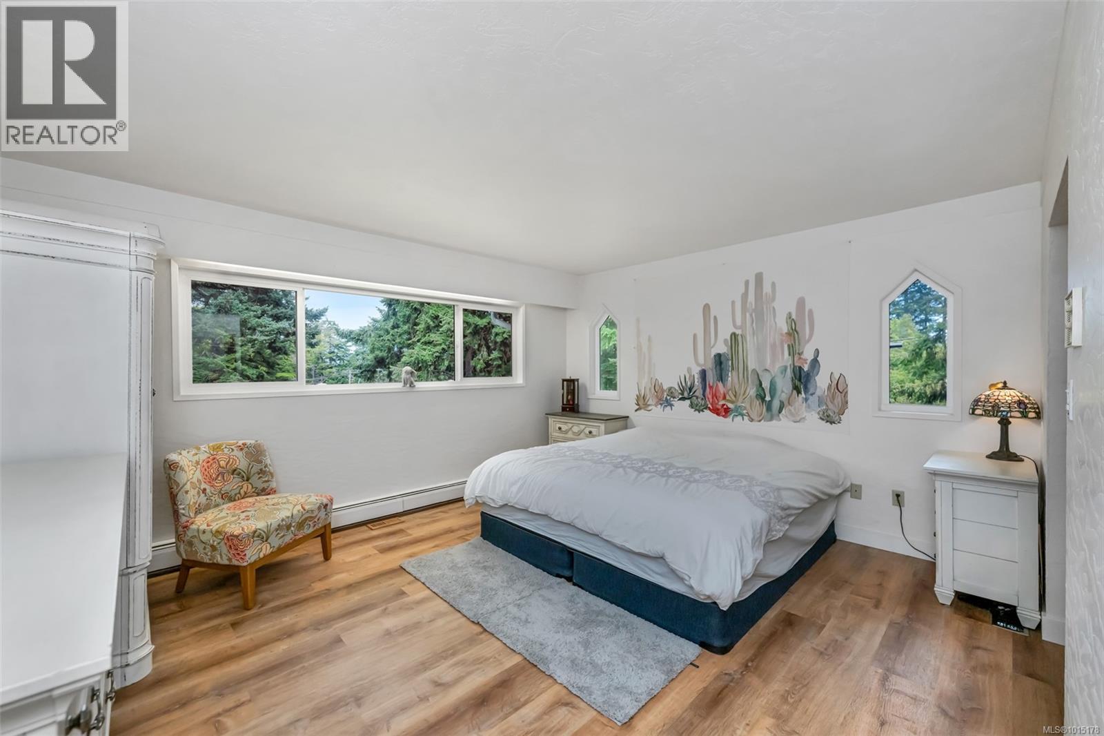  1935 San Juan Avenue, Saanich