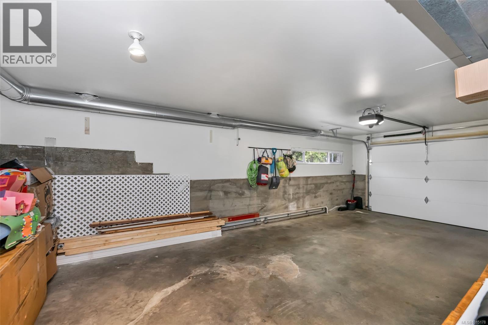  1935 San Juan Avenue, Saanich