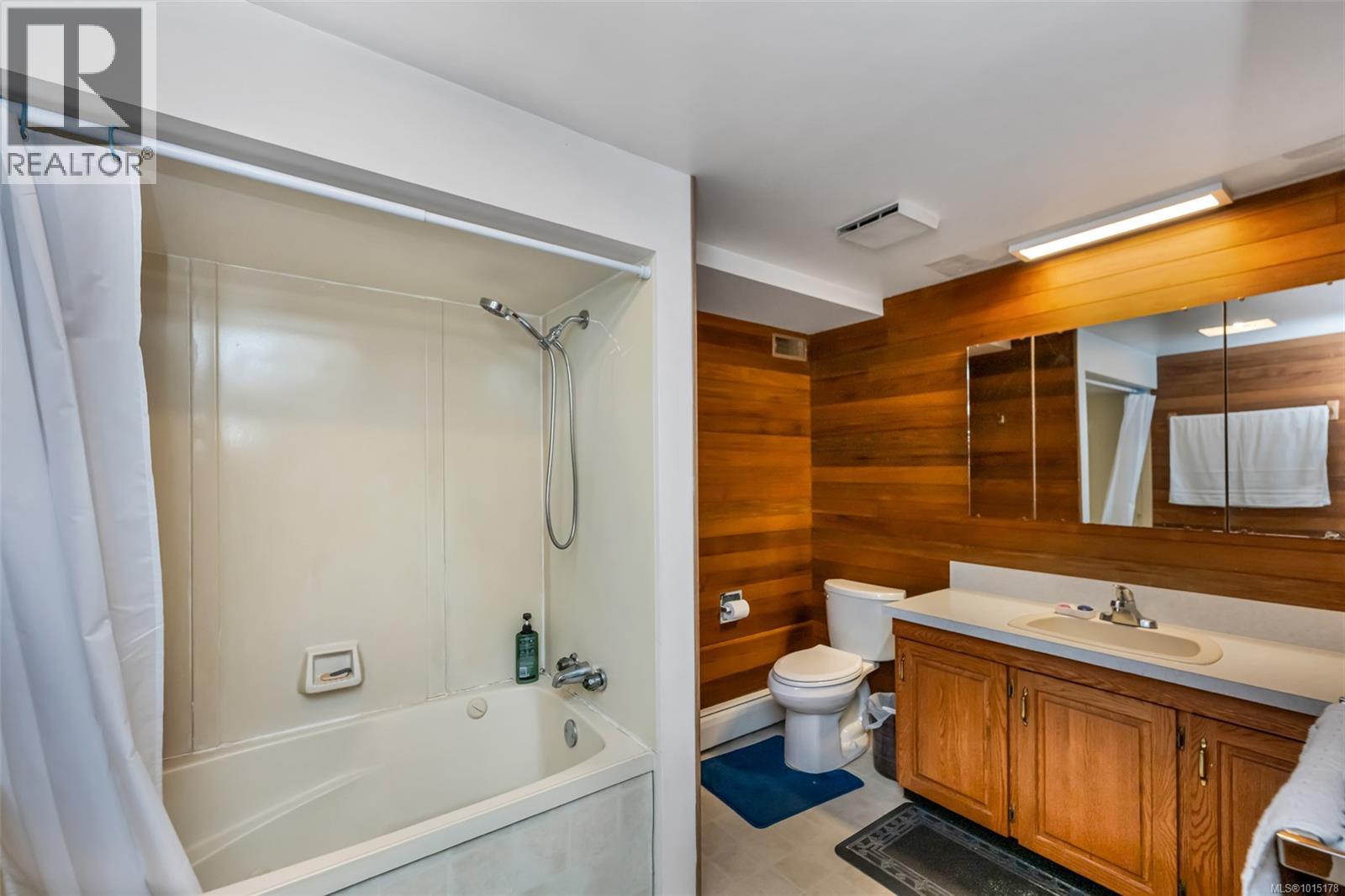  1935 San Juan Avenue, Saanich