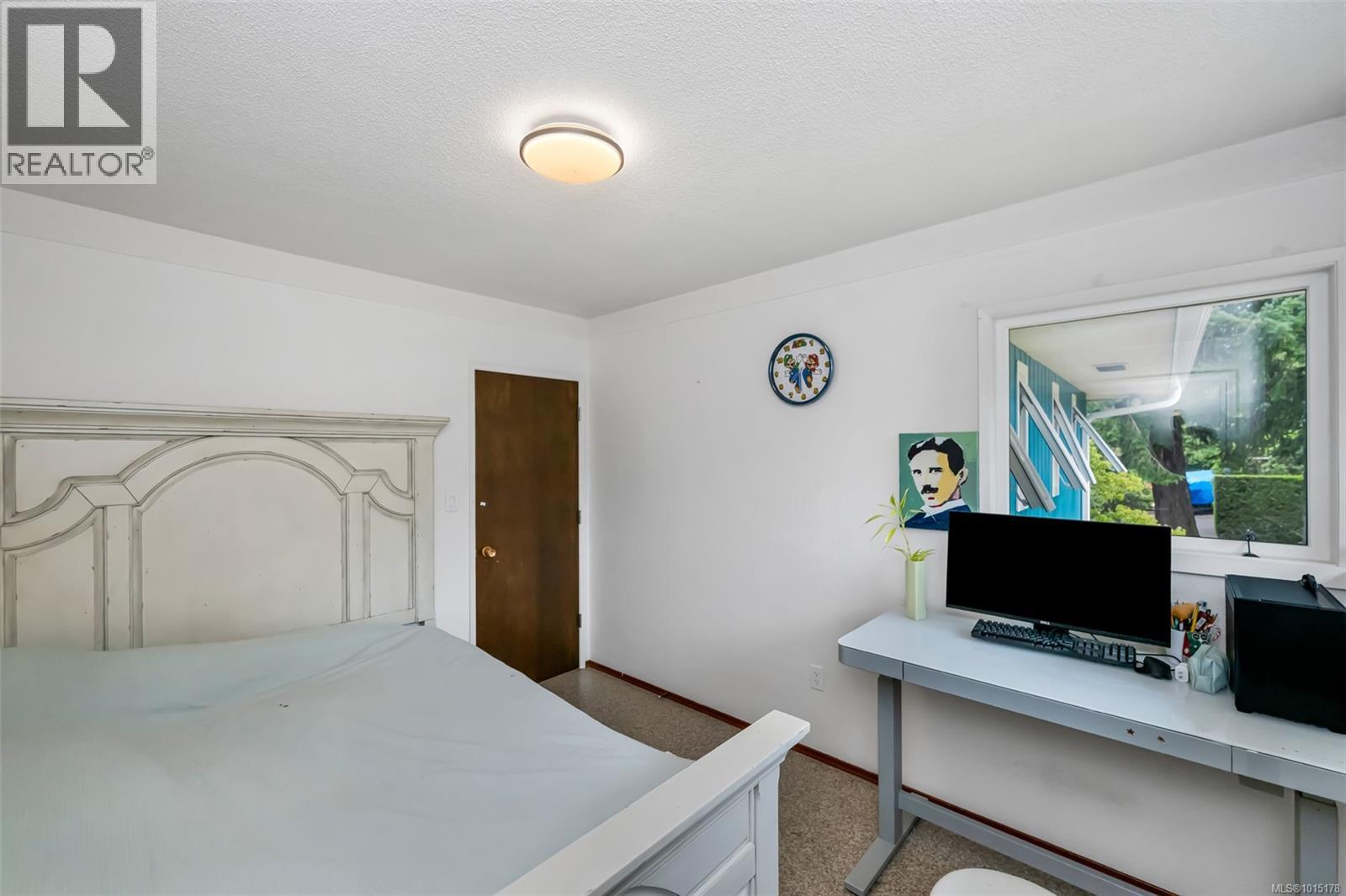  1935 San Juan Avenue, Saanich