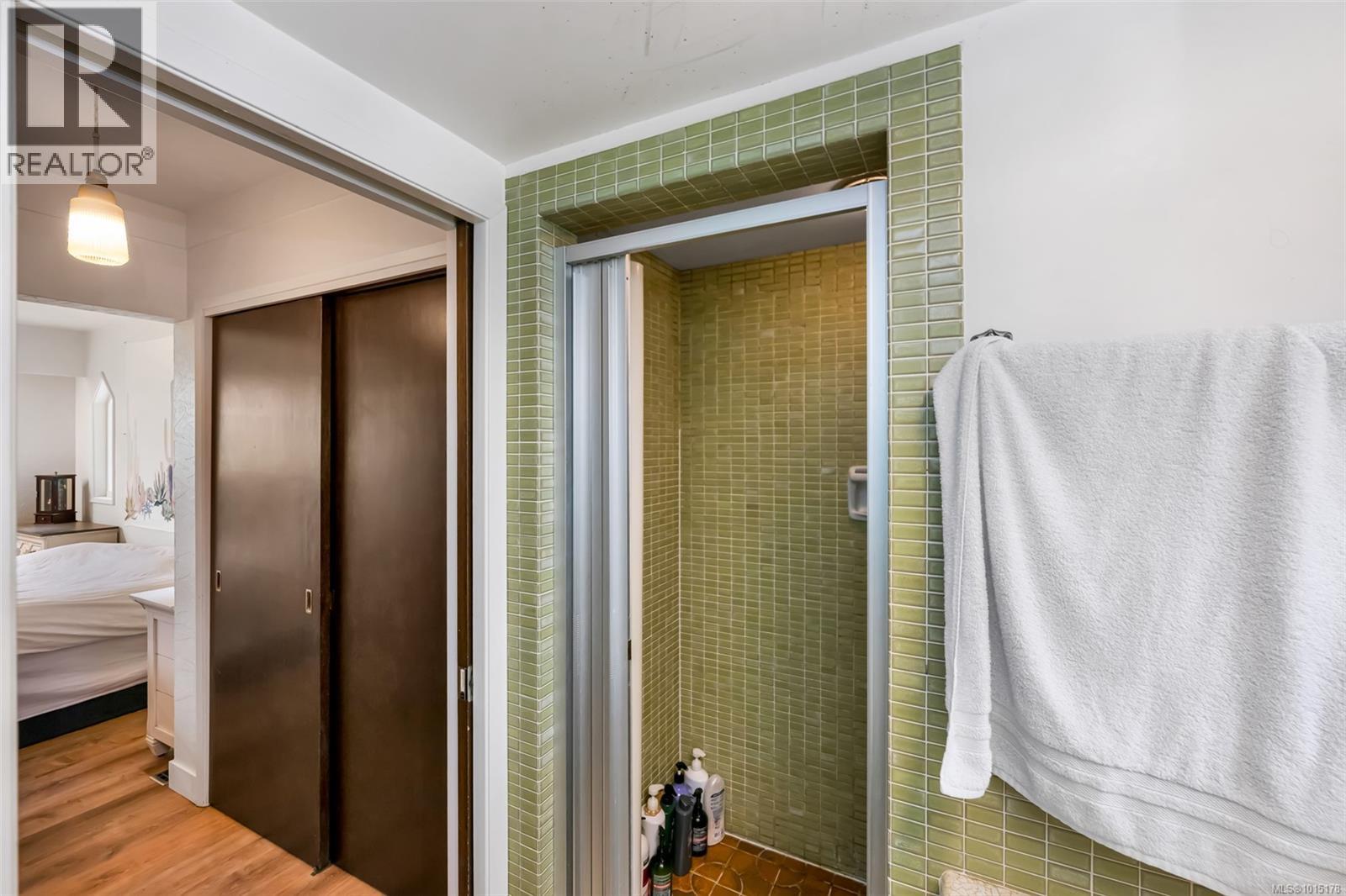  1935 San Juan Avenue, Saanich