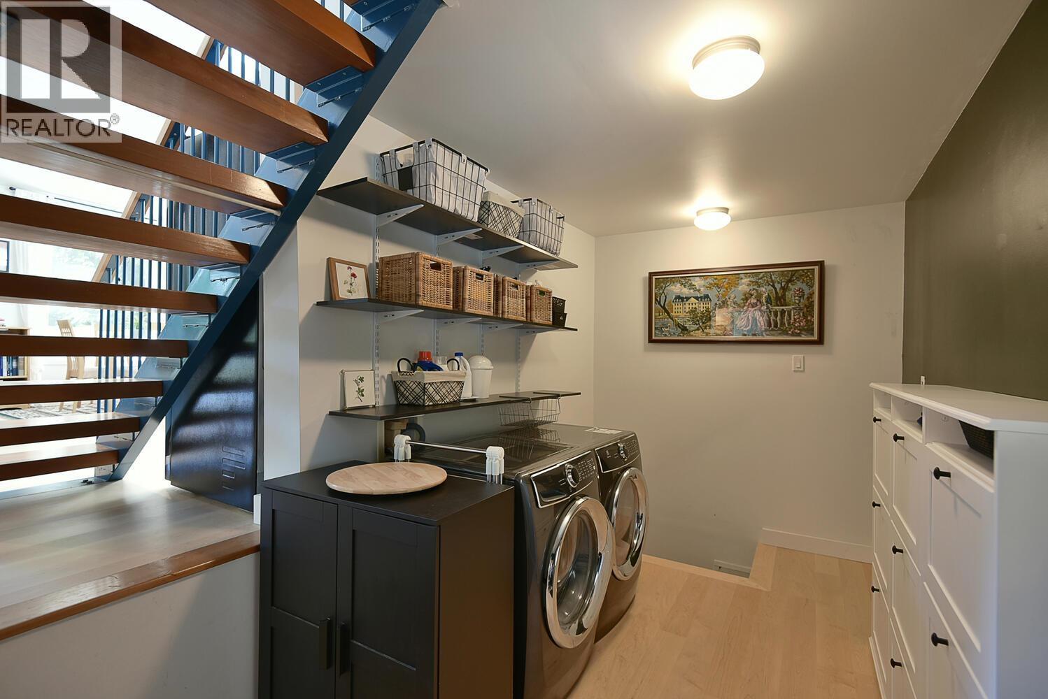 5640 CARMEL PLACE, Sechelt