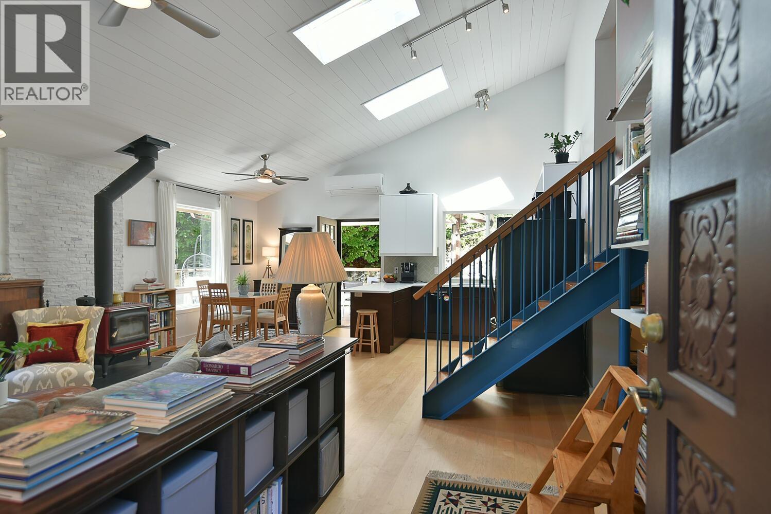 5640 CARMEL PLACE, Sechelt
