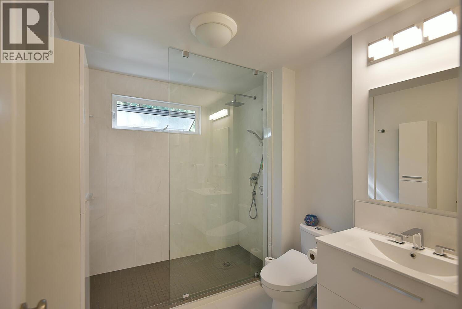5640 CARMEL PLACE, Sechelt