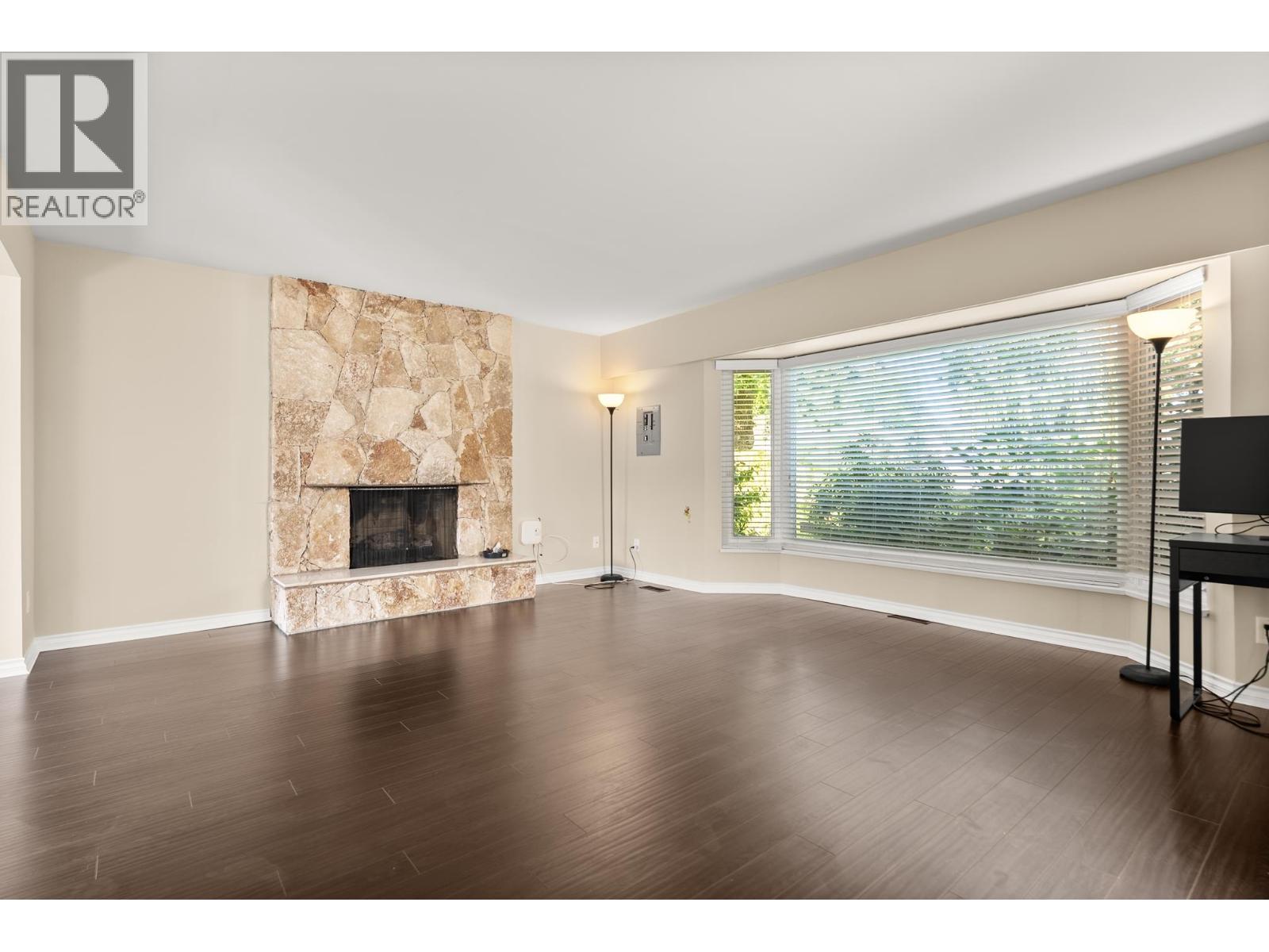 11180 KINGFISHER Drive, Richmond