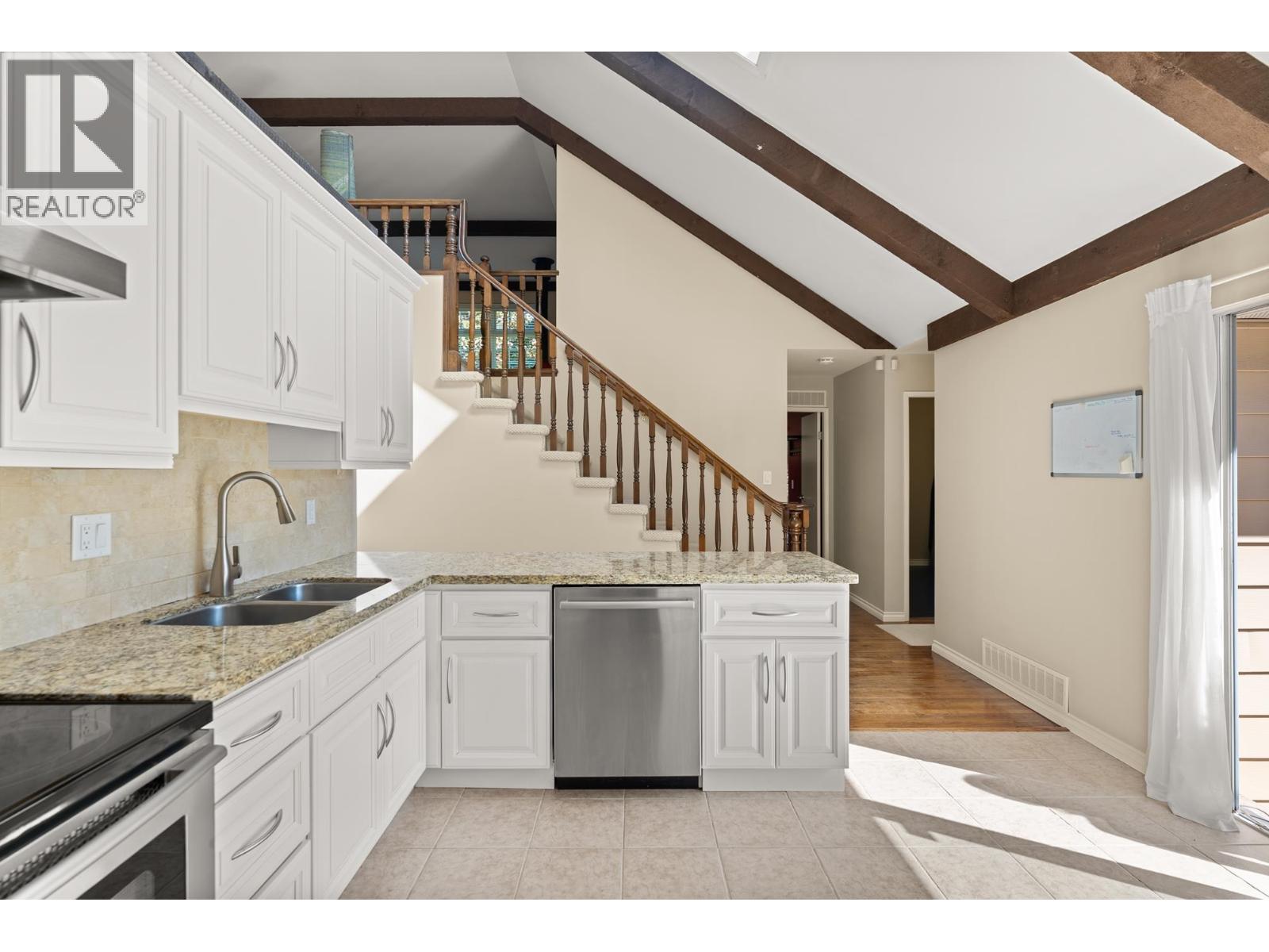 11180 KINGFISHER Drive, Richmond