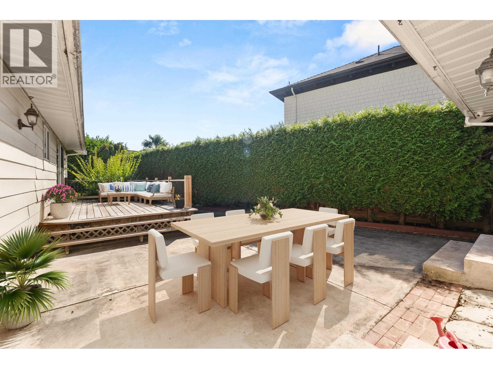 11180 KINGFISHER Drive, Richmond