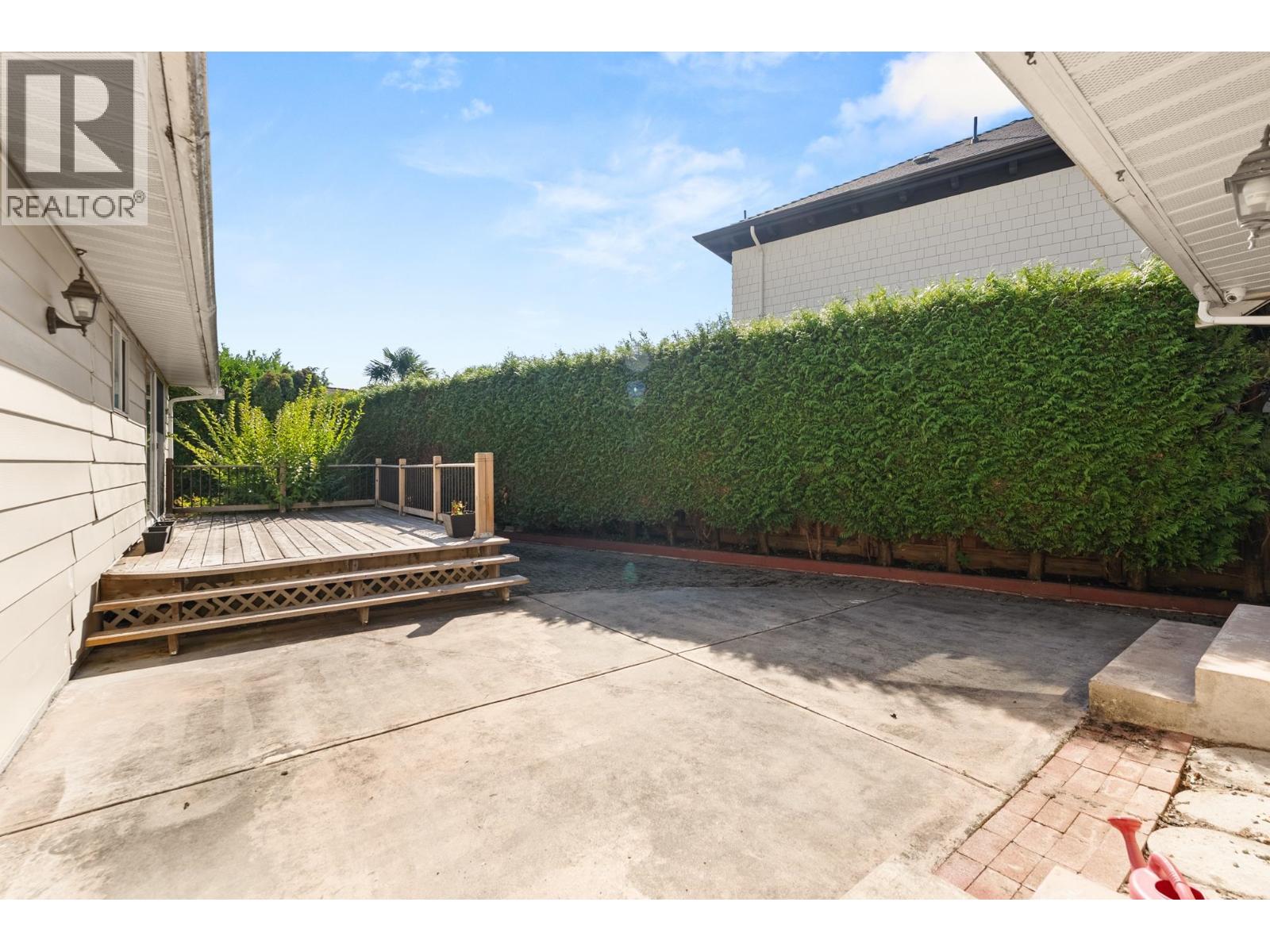11180 KINGFISHER Drive, Richmond