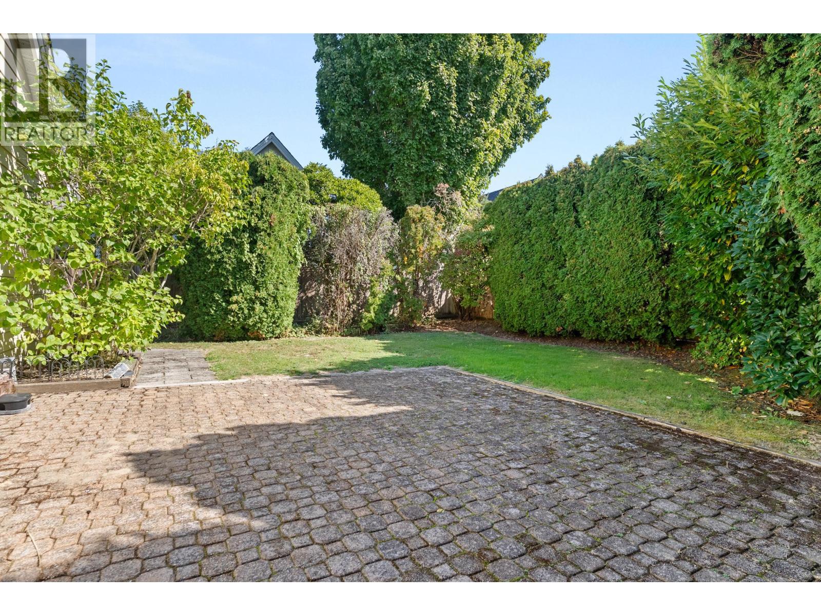 11180 KINGFISHER Drive, Richmond