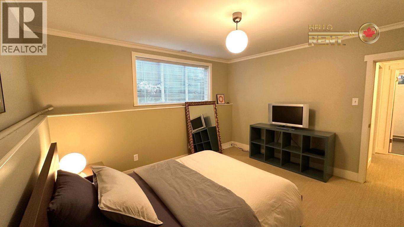 771 MONTROYAL BOULEVARD, North Vancouver