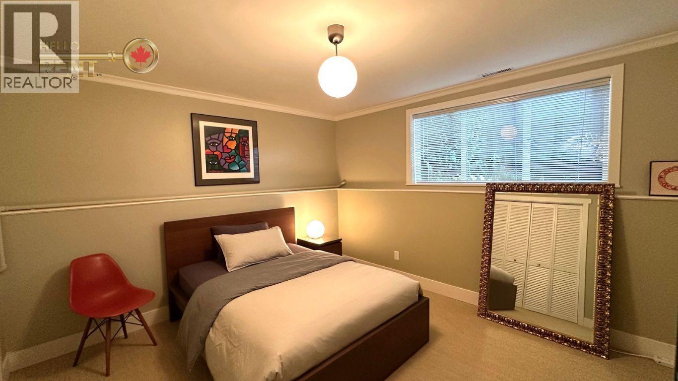 771 MONTROYAL BOULEVARD, North Vancouver