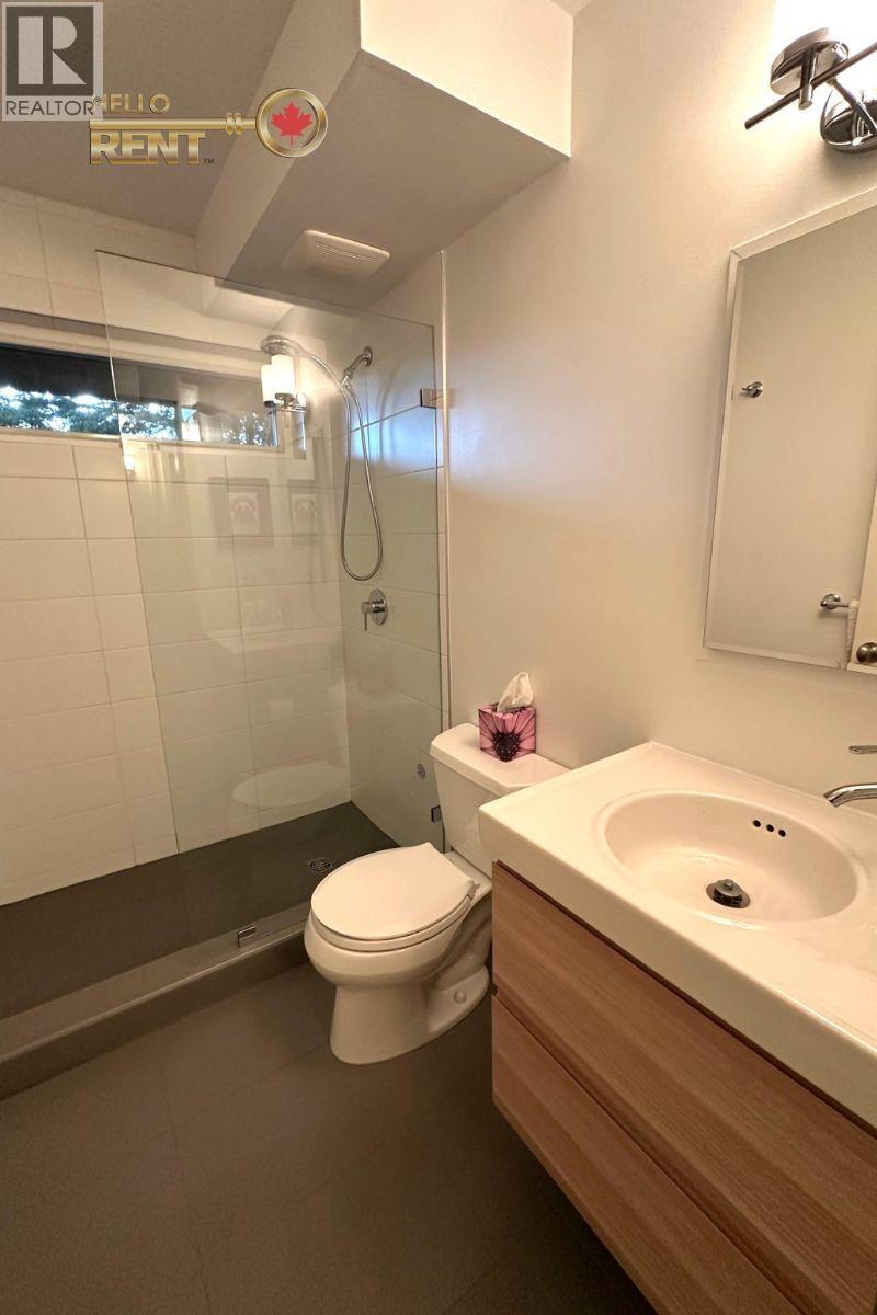 771 MONTROYAL BOULEVARD, North Vancouver