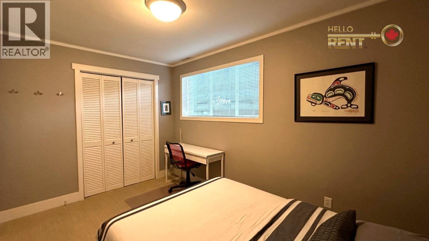 771 MONTROYAL BOULEVARD, North Vancouver