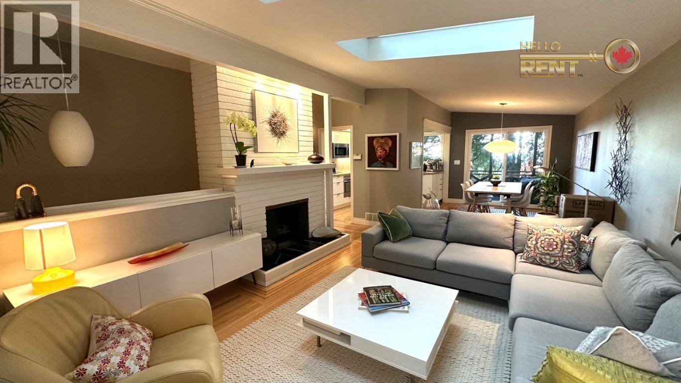 771 MONTROYAL BOULEVARD, North Vancouver