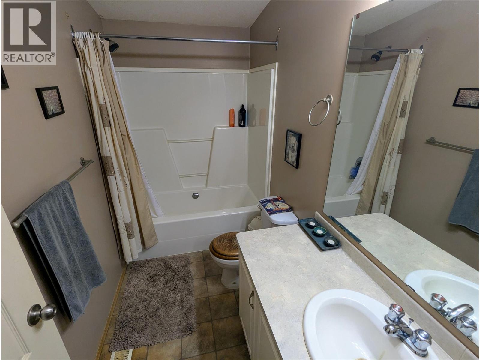  5060 Tatlow Road, Salmon Arm