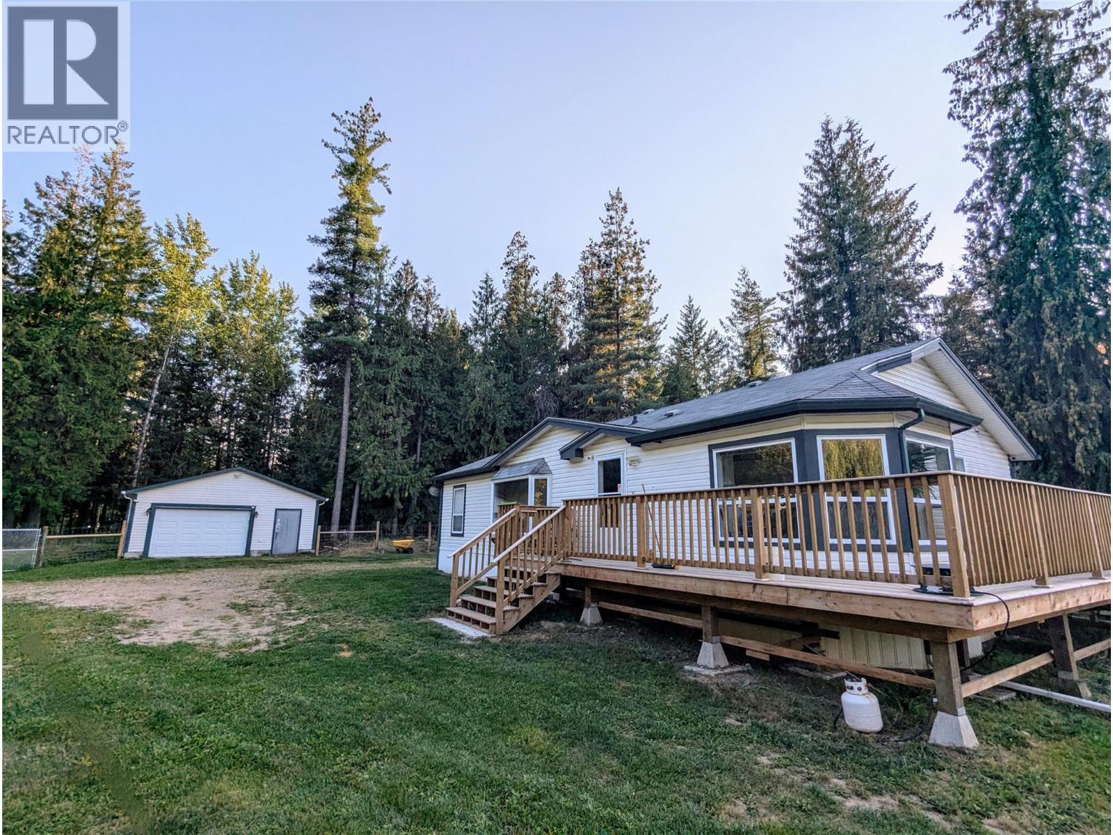 5060 Tatlow Road, Salmon Arm