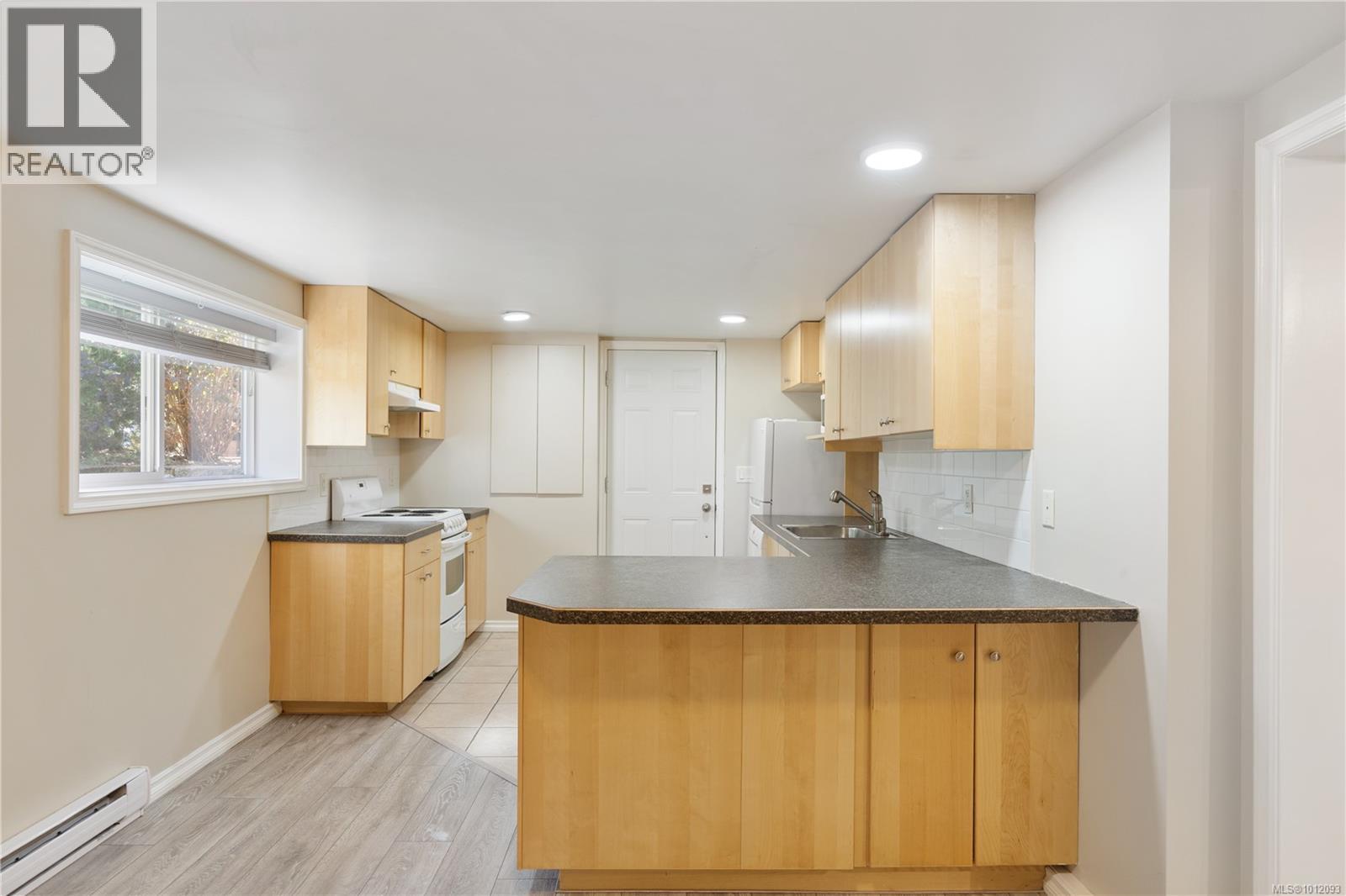 1468 Stroud Rd, Victoria