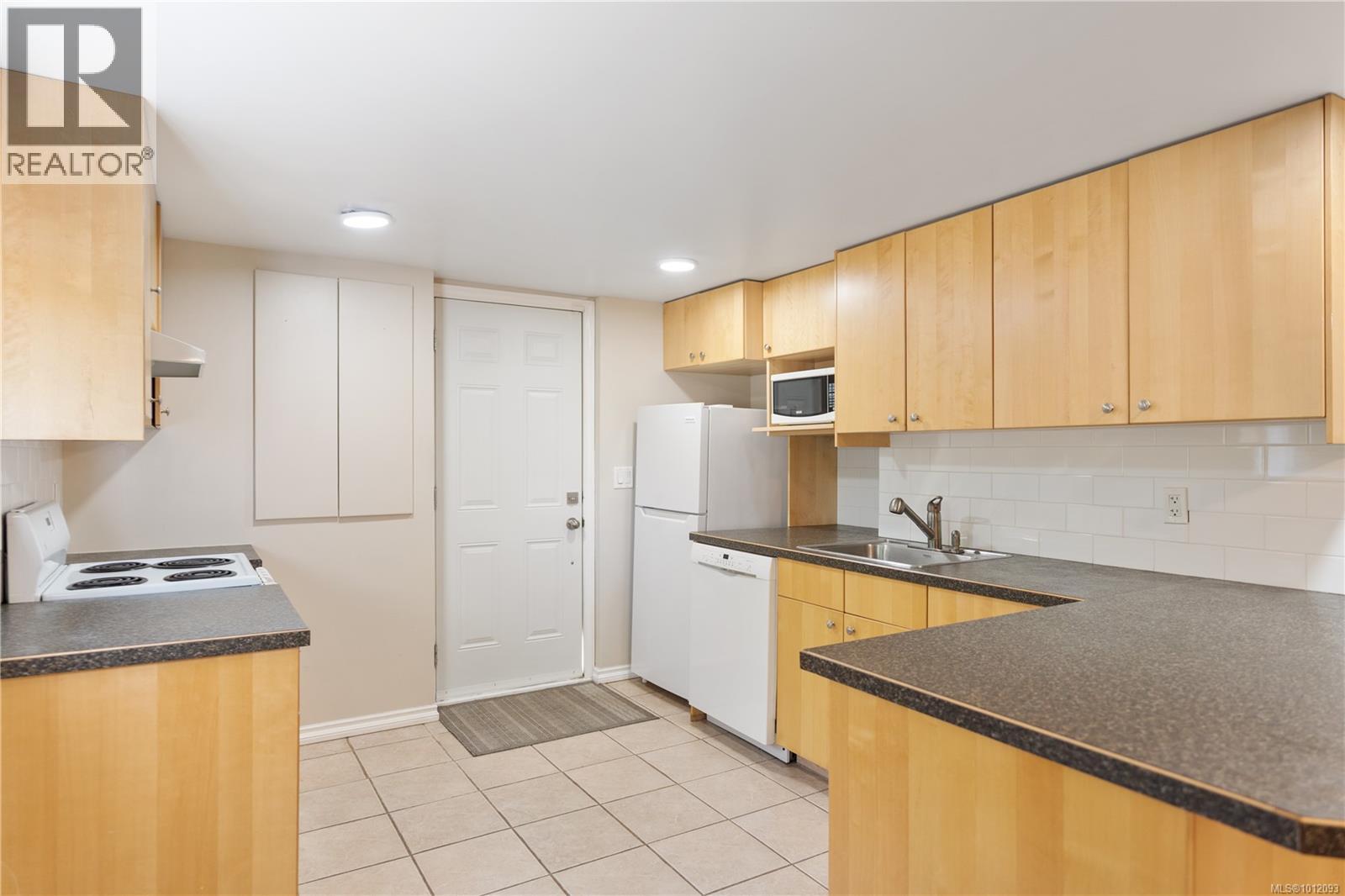 1468 Stroud Rd, Victoria