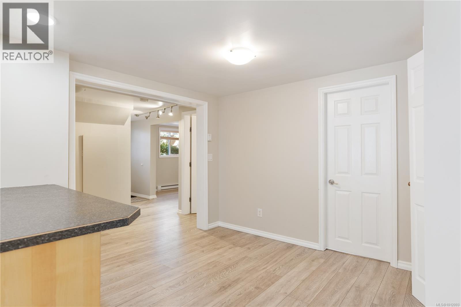1468 Stroud Rd, Victoria