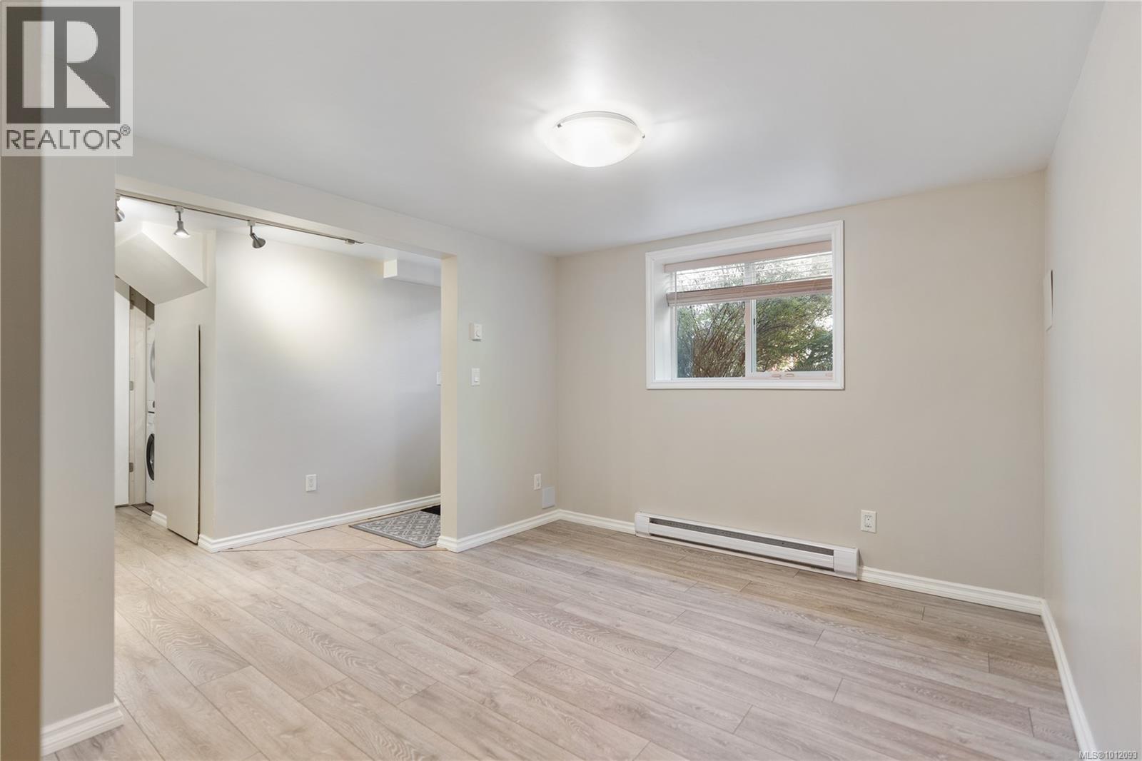 1468 Stroud Rd, Victoria