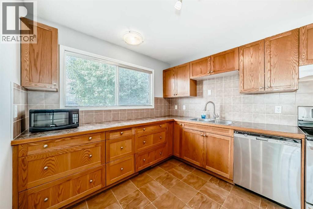 Single Family House Bungalow for Sale in  Olympia Crescent SE Ogden Calgary 