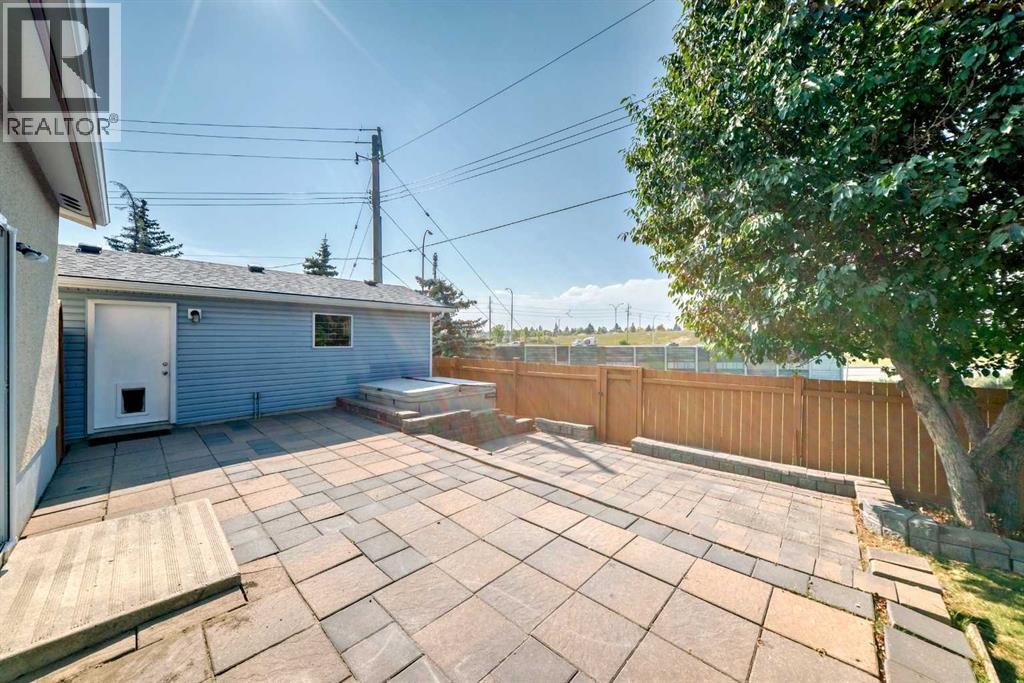 Single Family House Bungalow for Sale in  Olympia Crescent SE Ogden Calgary 