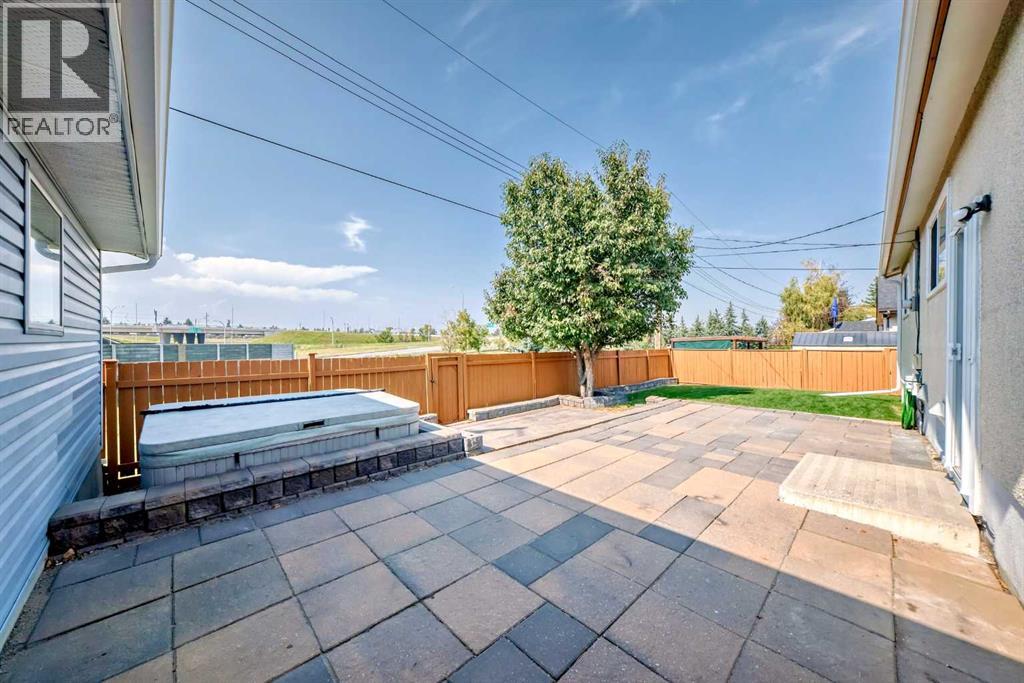 Single Family House Bungalow for Sale in  Olympia Crescent SE Ogden Calgary 